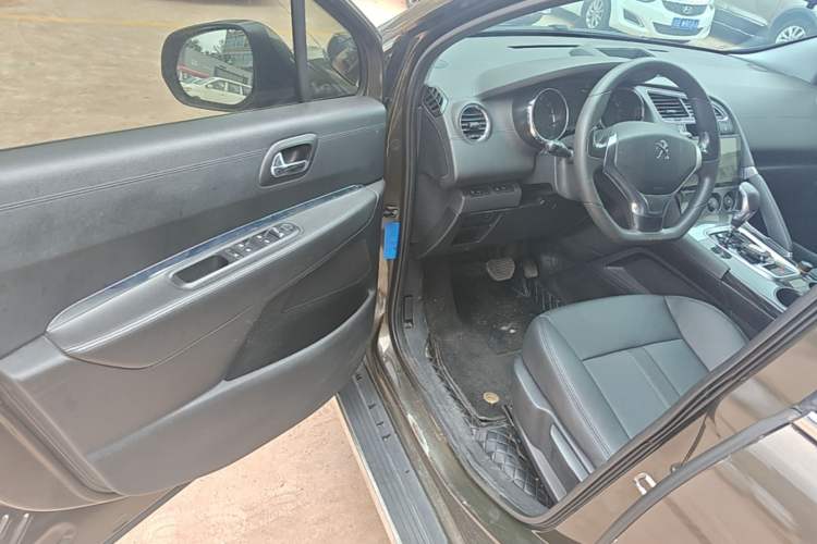 Used Peugeot 3008 2015 2.0L Automatic Classic Edition Driver Seat