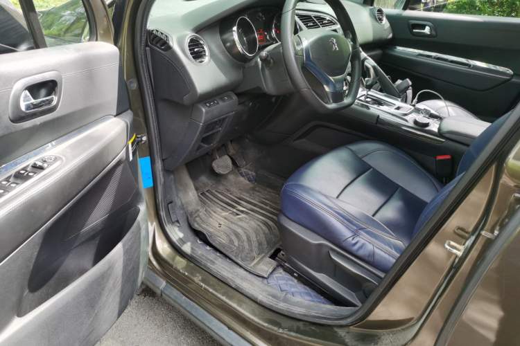 Used Peugeot 3008 2015 1.6THP Automatic Classic Edition Driver Seat