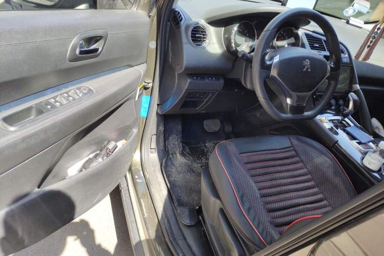 Used Peugeot 3008 2015 2.0L Automatic Classic Edition Driver Seat