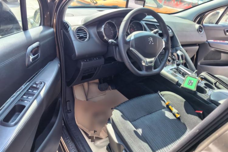 Used Peugeot 3008 2015 2.0L Automatic Classic Edition Driver Seat