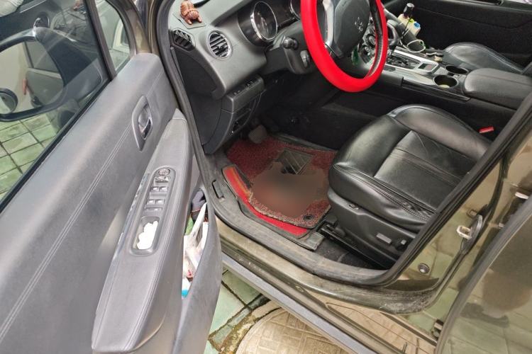 Used Peugeot 3008 2015 2.0L Automatic Trend Edition Driver Seat