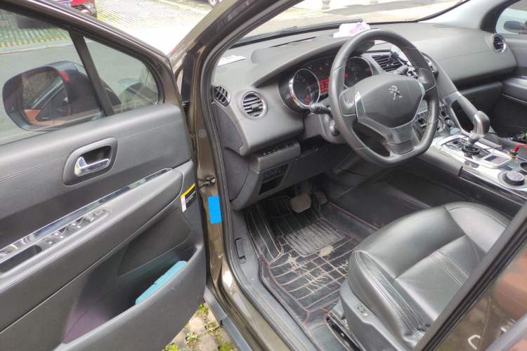 Used Peugeot 3008 2015 1.6THP Automatic Prestige Edition Driver Seat