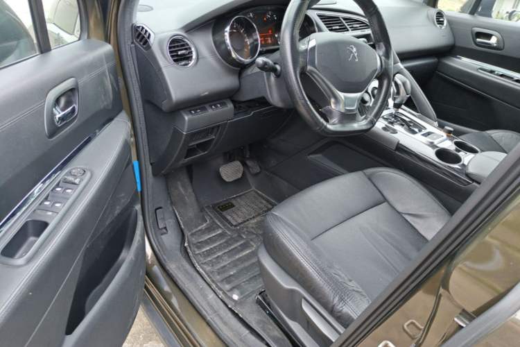 Used Peugeot 3008 2015 2.0L Automatic Classic Edition Driver Seat