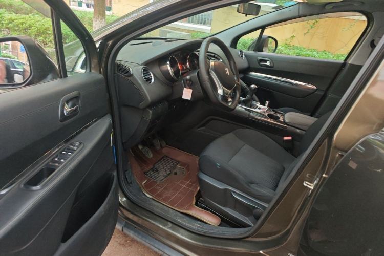 Used Peugeot 3008 2015 2.0L Manual Classic Edition Driver Seat