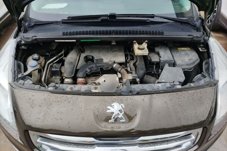 Used Peugeot 3008 2015 1.6THP Automatic Classic Edition Engine Bay