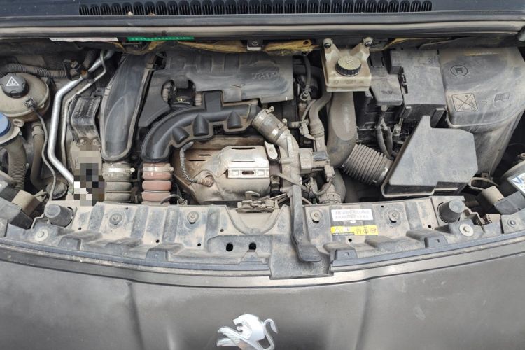 Used Peugeot 3008 2015 1.6THP Automatic Classic Edition Engine Bay