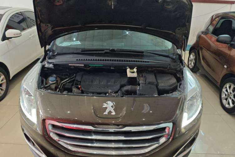 Used Peugeot 3008 2015 2.0L Automatic Classic Edition Engine Bay