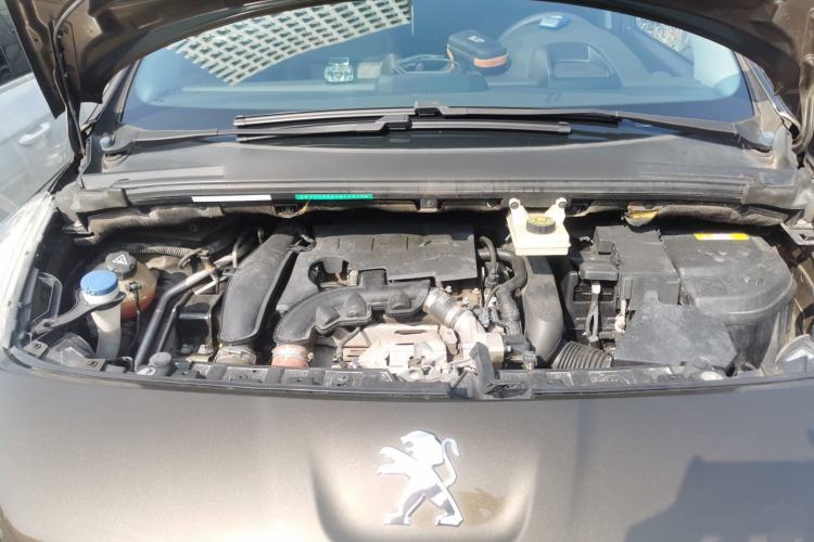 Used Peugeot 3008 2015 1.6THP Automatic Prestige Edition Engine Bay