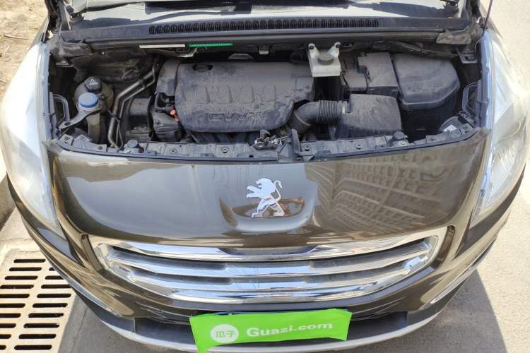Used Peugeot 3008 2015 2.0L Automatic Classic Edition Engine Bay