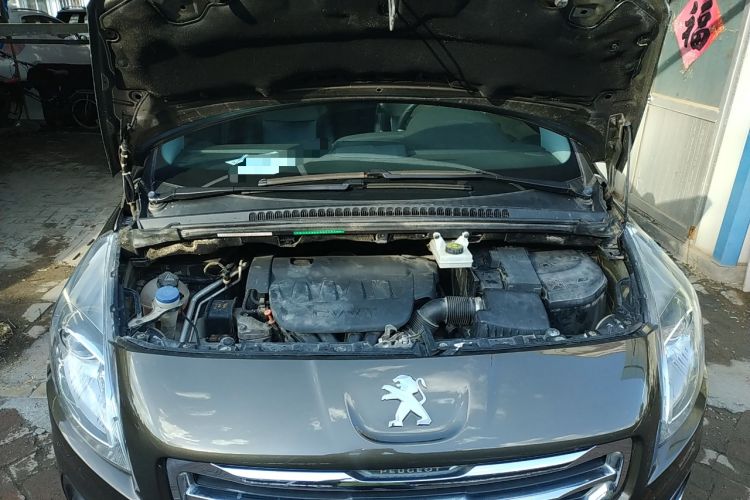 Used Peugeot 3008 2015 2.0L Automatic Classic Edition Engine Bay
