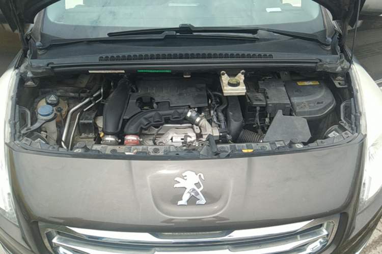 Used Peugeot 3008 2015 1.6THP Automatic Classic Edition Engine Bay