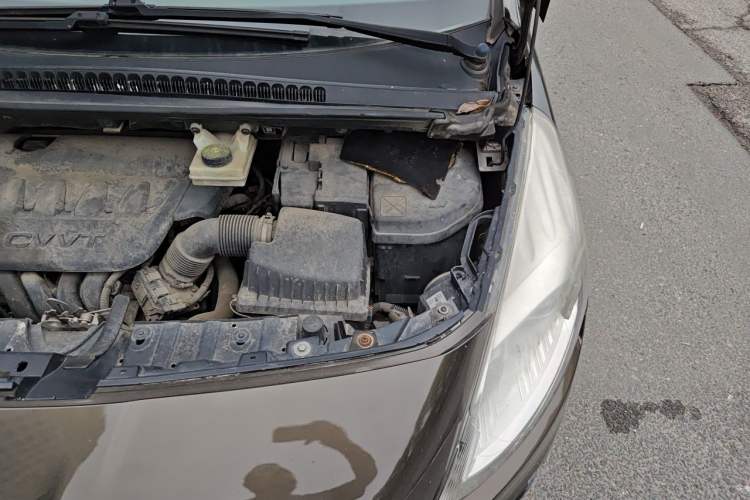 Used Peugeot 3008 2015 2.0L Automatic Classic Edition Engine Bay Left