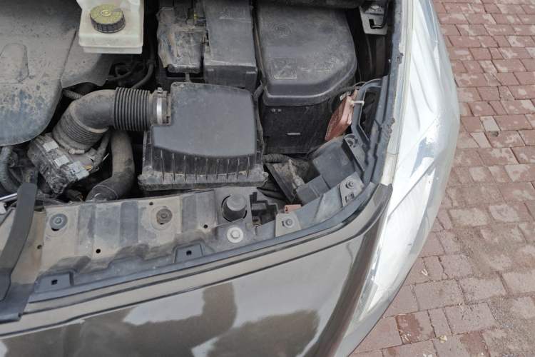 Used Peugeot 3008 2015 2.0L Automatic Classic Edition Engine Bay Left