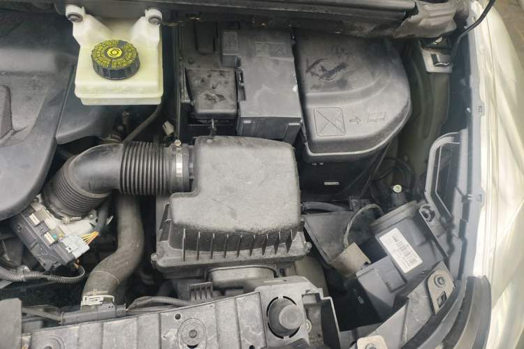 Used Peugeot 3008 2015 2.0L Automatic Trend Edition Engine Bay Left