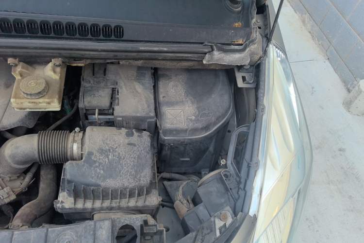 Used Peugeot 3008 2015 2.0L Automatic Trend Edition Engine Bay Left
