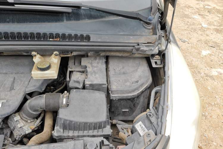 Used Peugeot 3008 2015 2.0L Automatic Classic Edition Engine Bay Left