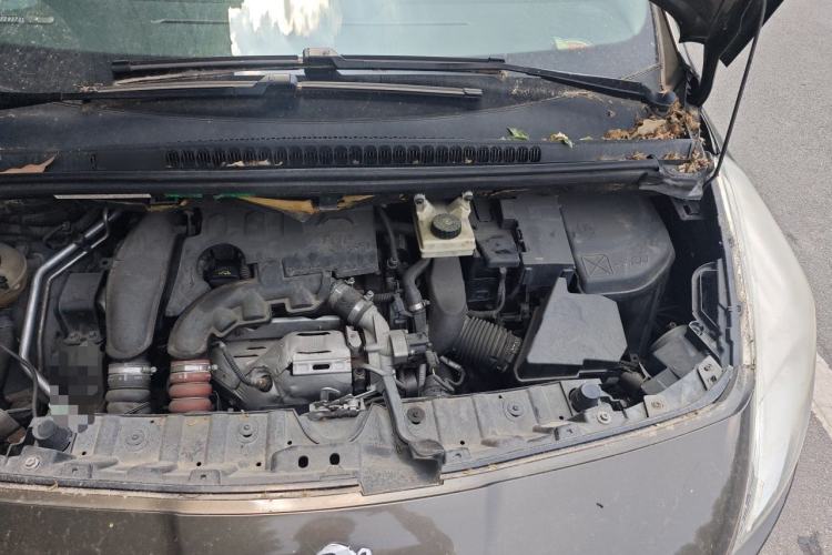 Used Peugeot 3008 2015 1.6THP Automatic Classic Edition Engine Bay Left