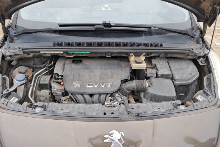 Used Peugeot 3008 2015 2.0L Automatic Classic Edition Engine Bay