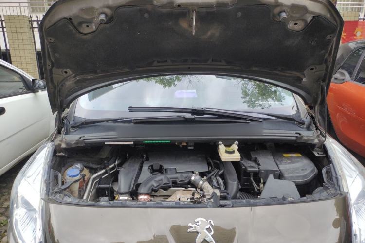 Used Peugeot 3008 2015 1.6THP Automatic Prestige Edition Engine Bay