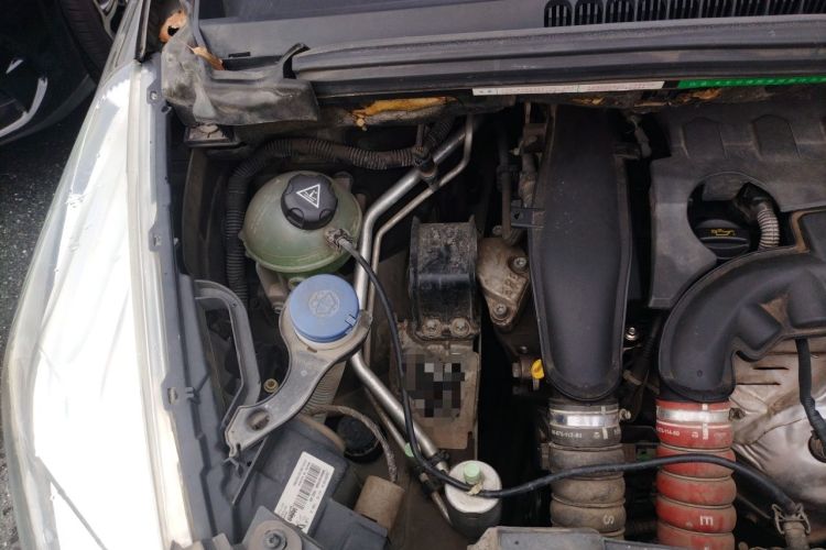 Used Peugeot 3008 2015 1.6THP Automatic Classic Edition Engine Bay Right