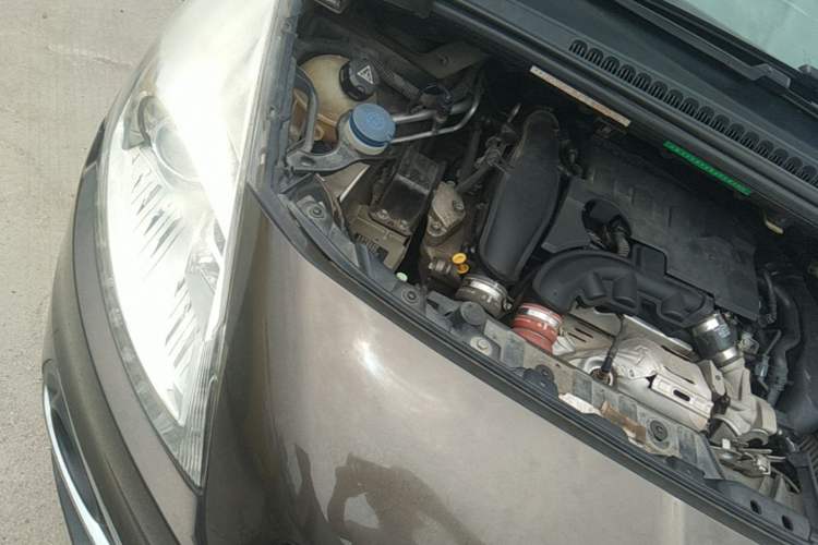 Used Peugeot 3008 2015 1.6THP Automatic Classic Edition Engine Bay Right