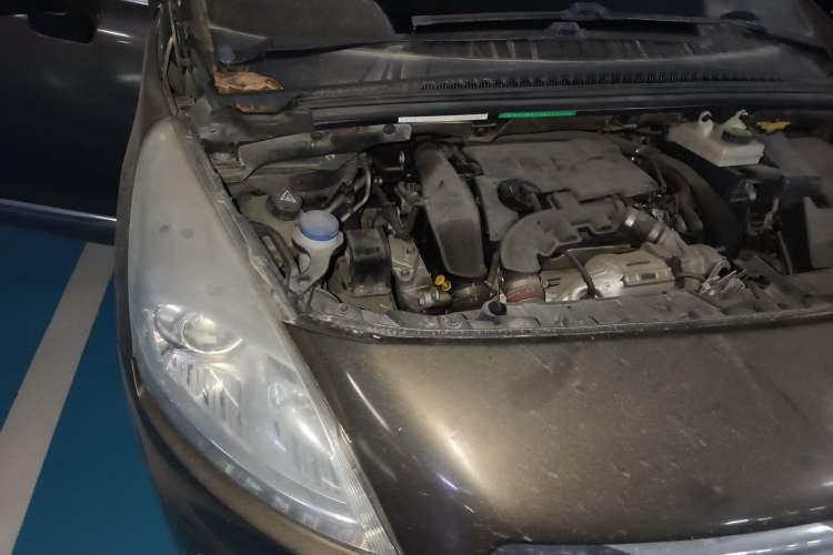 Used Peugeot 3008 2015 1.6THP Automatic Classic Edition Engine Bay Right