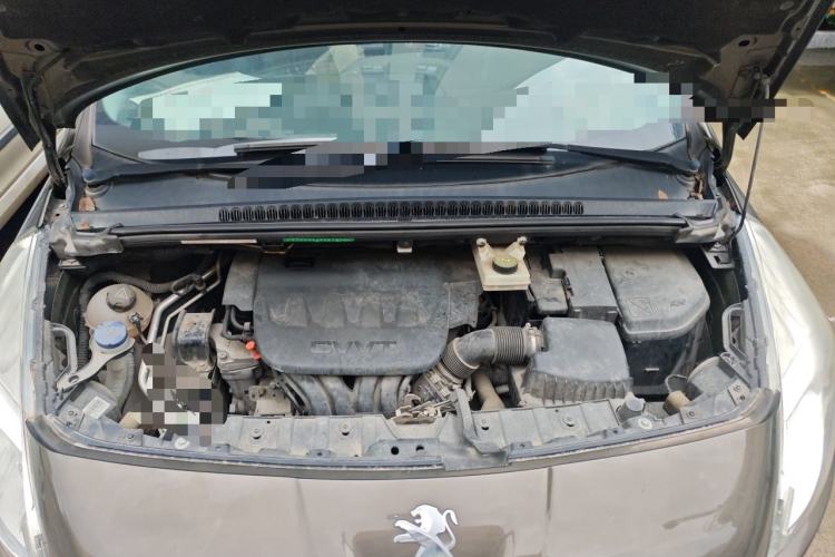 Used Peugeot 3008 2015 2.0L Automatic Trend Edition Engine Bay