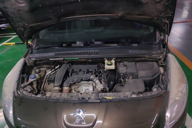 Used Peugeot 3008 2015 1.6THP Automatic Classic Edition Engine Bay