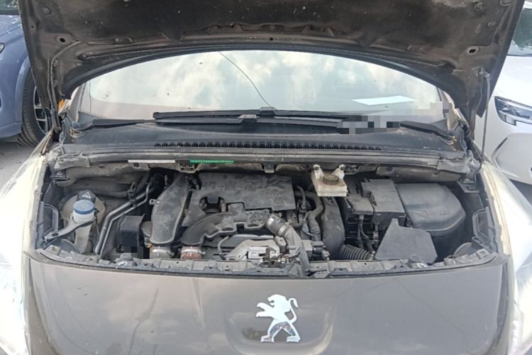 Used Peugeot 3008 2015 1.6THP Automatic Prestige Edition Engine Bay