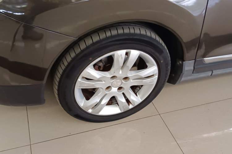 Used Peugeot 3008 2015 2.0L Automatic Trend Edition Exterior 7