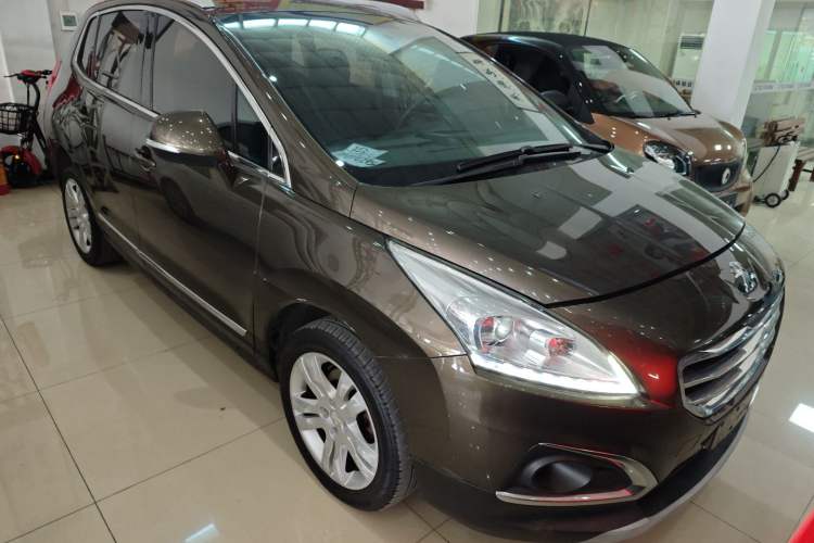 Used Peugeot 3008 2015 2.0L Automatic Classic Edition Front Right 45 Deg