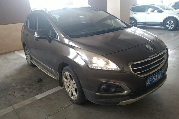 Used Peugeot 3008 2015 1.6THP Automatic Classic Edition Front Right 45 Deg