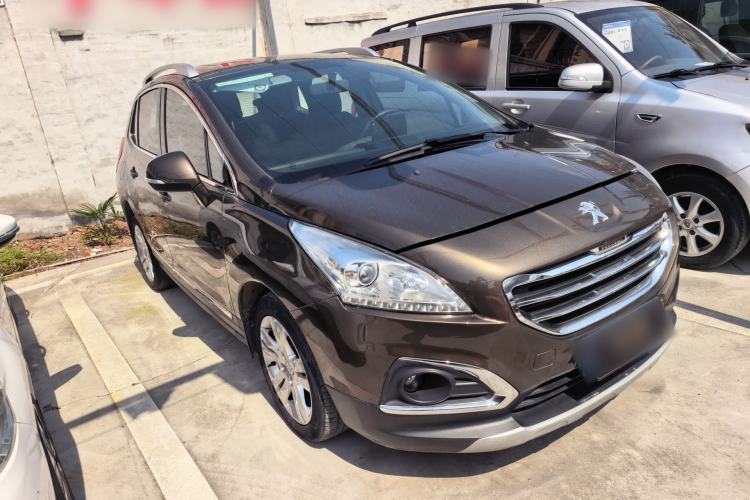 Used Peugeot 3008 2015 2.0L Automatic Classic Edition Front Right 45 Deg