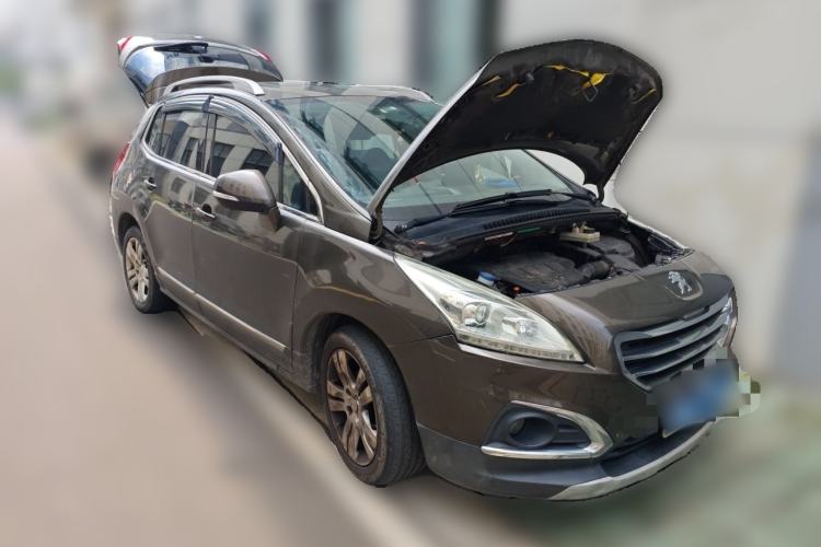 Used Peugeot 3008 2015 2.0L Automatic Trend Edition Front Right 45 Deg