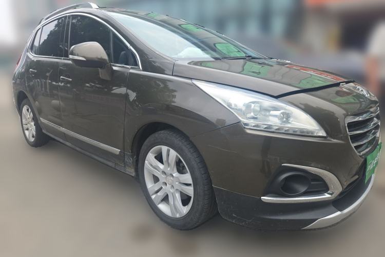 Used Peugeot 3008 2015 2.0L Automatic Trend Edition Front Right 45 Deg