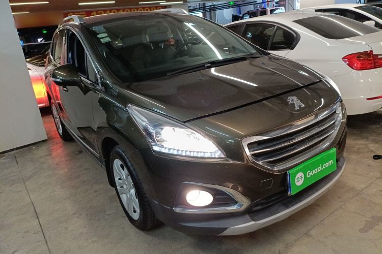 Used Peugeot 3008 2015 2.0L Automatic Trend Edition Front Right 45 Deg