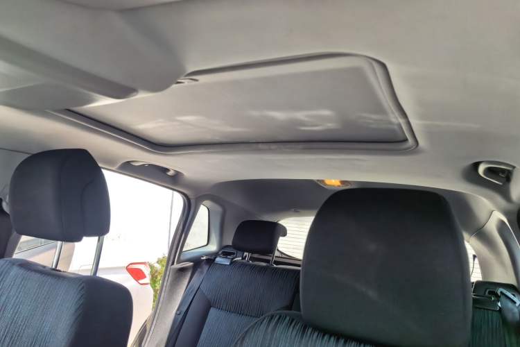 Used Peugeot 3008 2015 2.0L Automatic Classic Edition Headliner