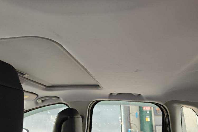 Used Peugeot 3008 2015 2.0L Automatic Trend Edition Headliner