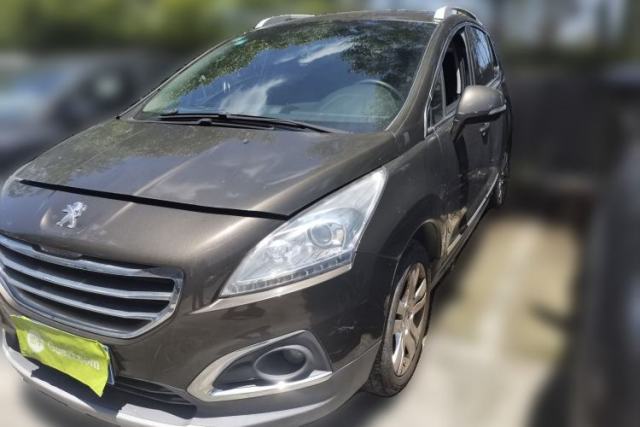 Ojetý Peugeot 3008 2015 2.0L Manual Classic Edition