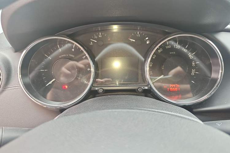 Used Peugeot 3008 2015 2.0L Automatic Classic Edition Instrument Cluster