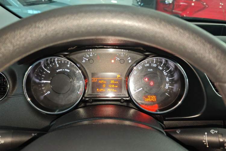 Used Peugeot 3008 2015 2.0L Automatic Classic Edition Instrument Cluster