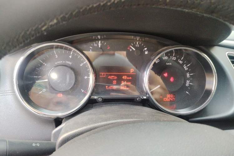 Used Peugeot 3008 2015 2.0L Automatic Classic Edition Instrument Cluster