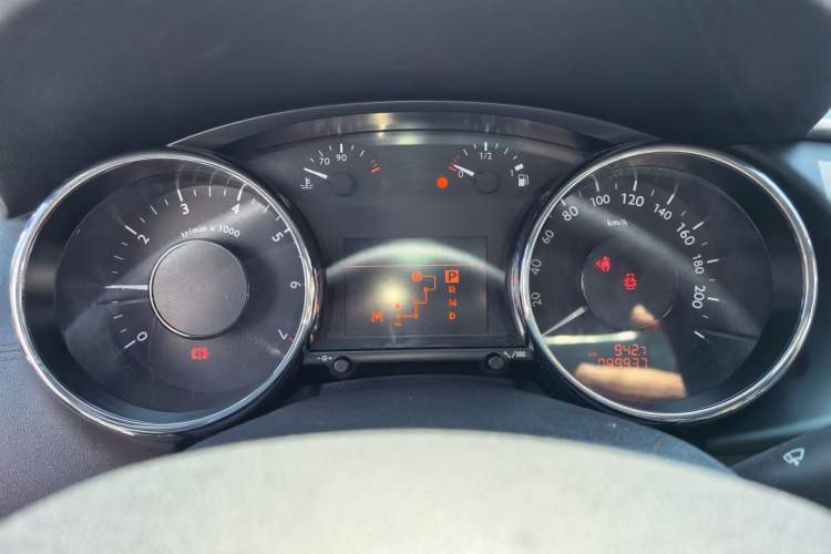 Used Peugeot 3008 2015 2.0L Automatic Classic Edition Instrument Cluster