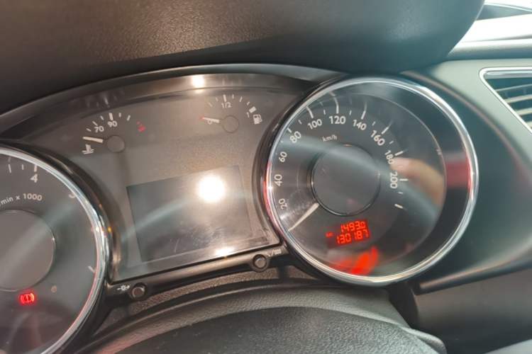 Used Peugeot 3008 2015 2.0L Automatic Classic Edition Instrument Cluster