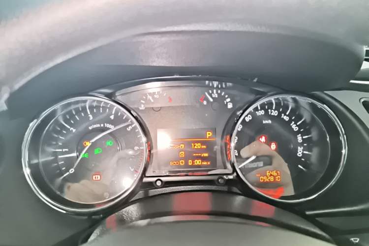 Used Peugeot 3008 2015 1.6THP Automatic Classic Edition Instrument Cluster