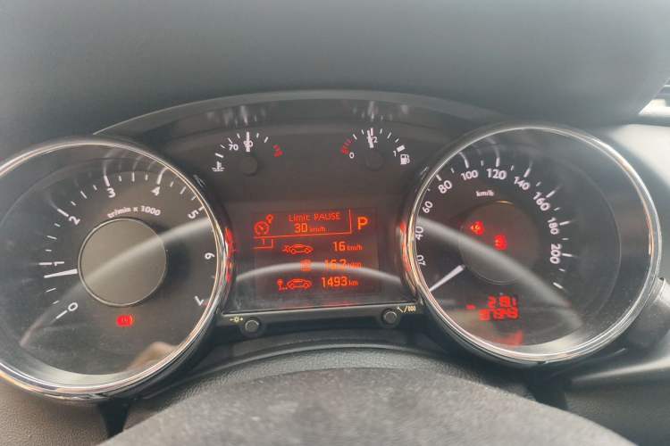 Used Peugeot 3008 2015 2.0L Automatic Trend Edition Instrument Cluster