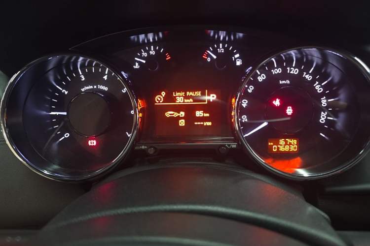 Used Peugeot 3008 2015 2.0L Automatic Trend Edition Instrument Cluster