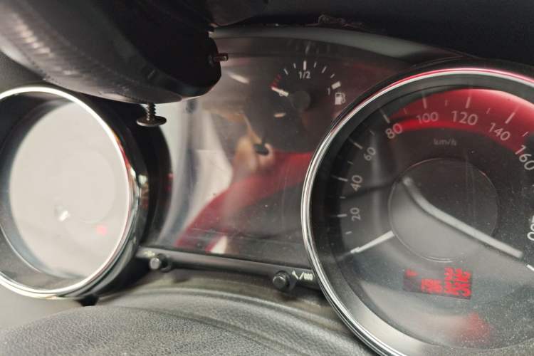 Used Peugeot 3008 2015 2.0L Automatic Trend Edition Instrument Cluster