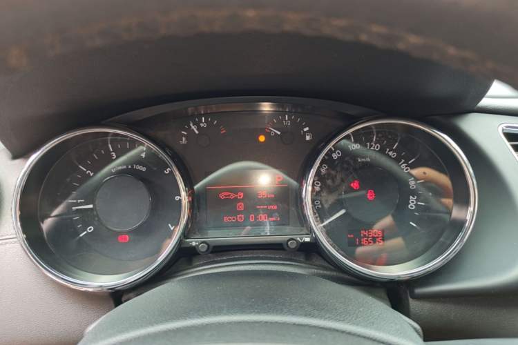 Used Peugeot 3008 2015 1.6THP Automatic Trend Edition Instrument Cluster