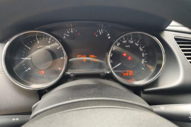 Used Peugeot 3008 2015 2.0L Manual Classic Edition Instrument Cluster